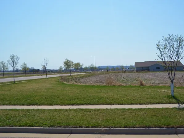 L25 Spring St, Spring Green, WI 53588