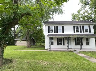 110 E Depew St, Odin, IL 62870