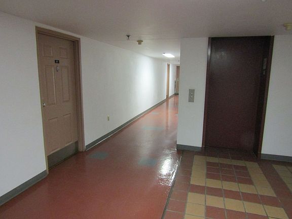 2nd image of 203 E Fairmount Ave #322