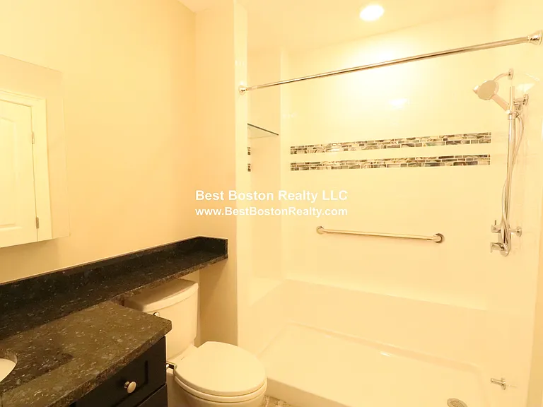 286 Main St #206 — Photo 16