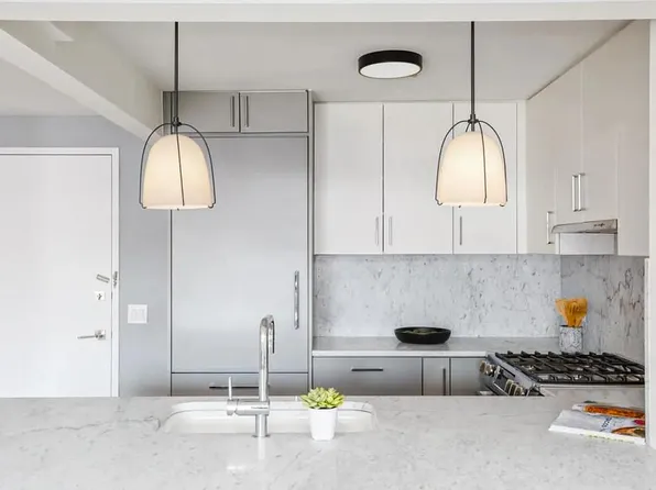 1325 Fifth Avenue image 9 of 24