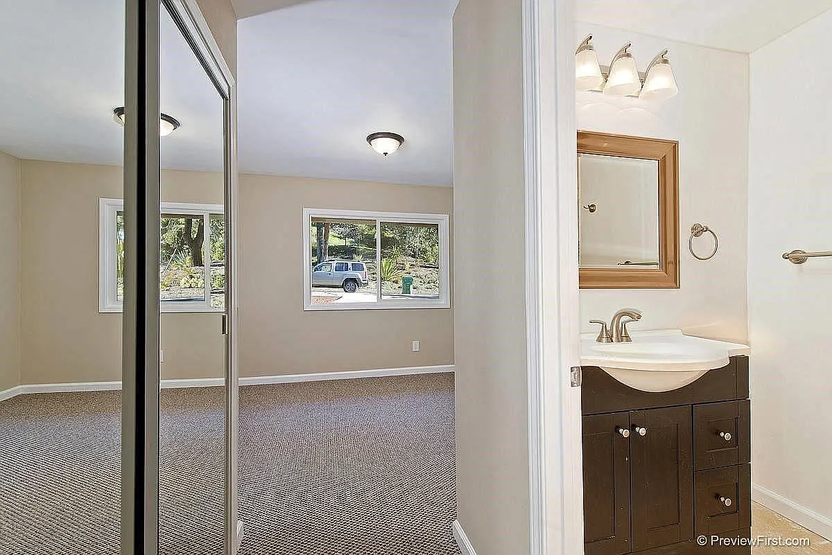 Building Photo - 757 Carlow Way