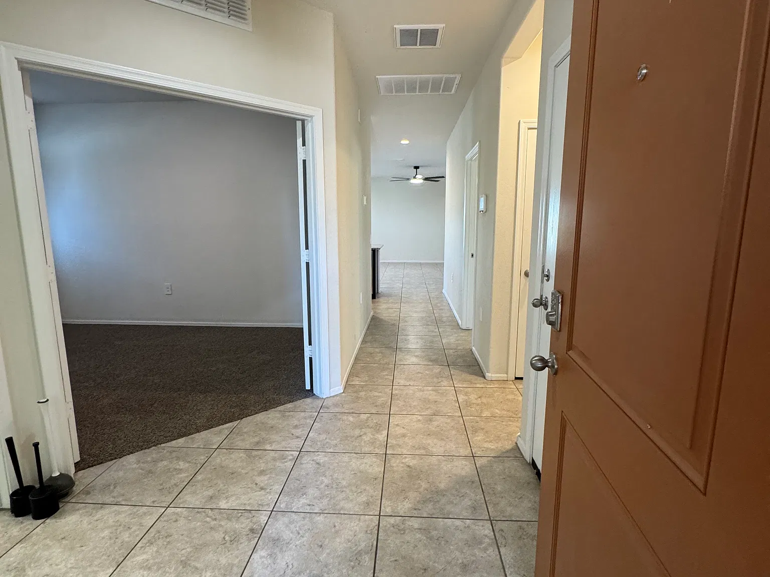 4 bed, 2239 sqft, $3,000 — Photo 2
