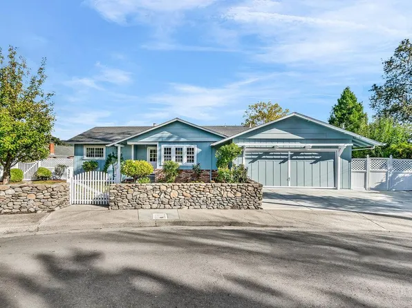 526 Ivy Ct, Sonoma, CA 95476