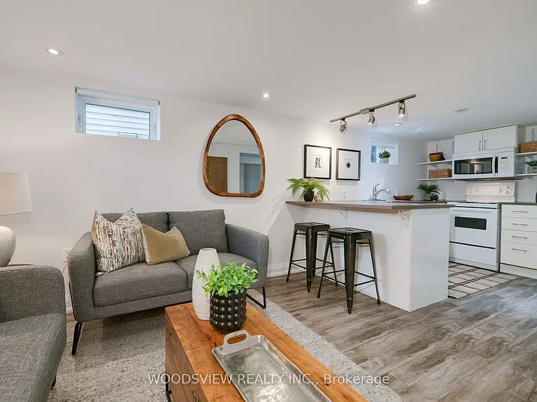 237 Rhodes Ave — Photo 4