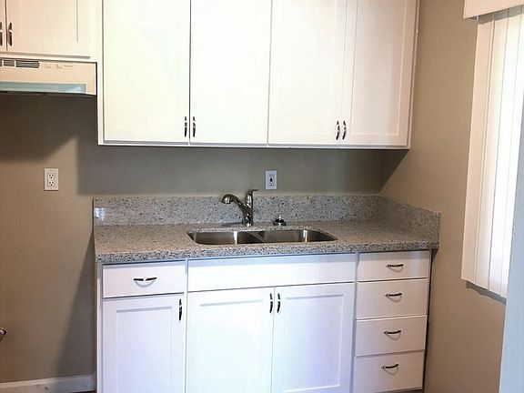 2nd image of 5731 California Ave APT C