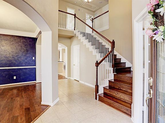 3rd image of 6607 Ivy Heath Ln