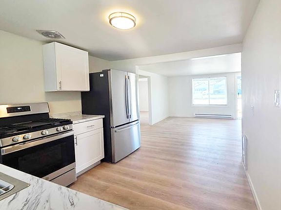 5th image of 1015 Oregon St #1019