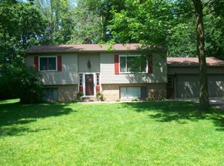 3581 E Mary Jane Dr, Midland, MI 48642