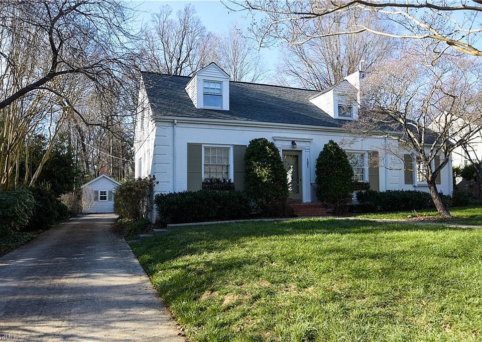 1st image of 121 W Avondale Dr