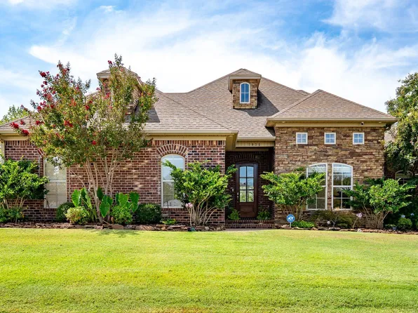 1035 Calloway Dr, Conway, AR 72034