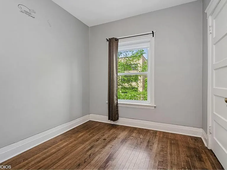 2245 N Sawyer Ave #2 — Photo 10