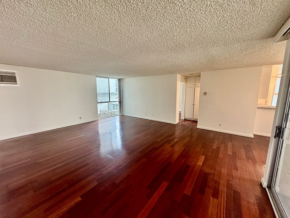 1st image of 1054 S Bedford St #1008
