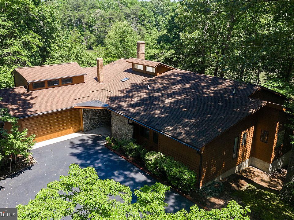 1st image of 46375 Dean Ct
