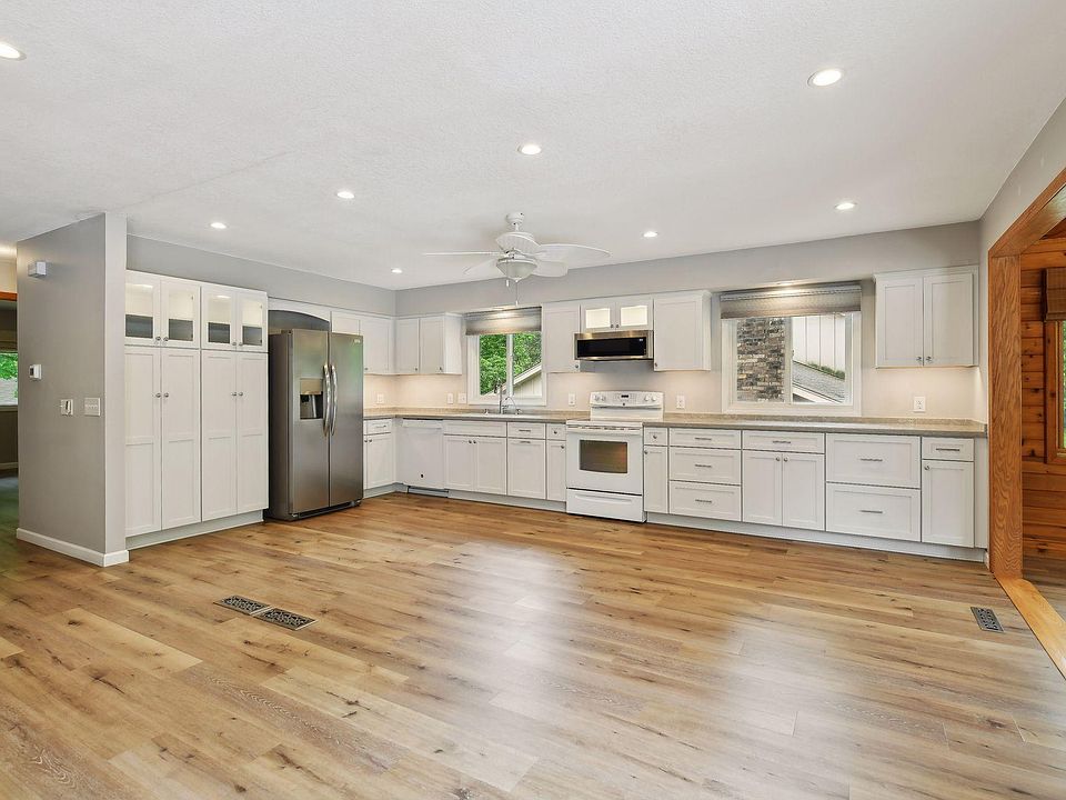 1st image of 3765 Arrowood Ln N