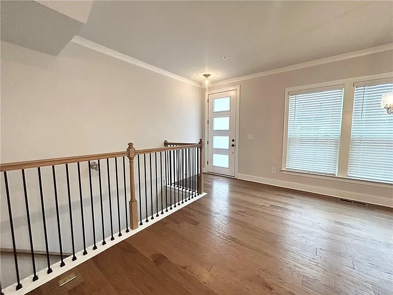 1038 Burnside Pl NW — Photo 6