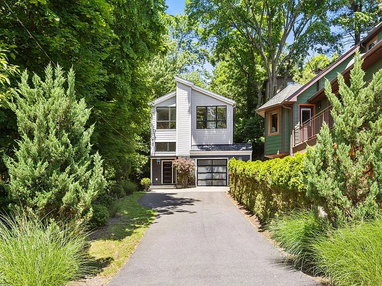 6 Annette Ave — Photo 24