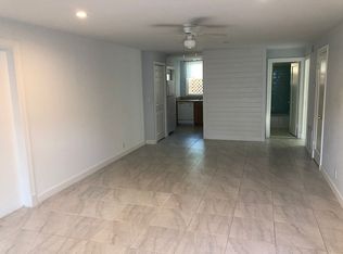 14 South Ln, Boynton Beach, FL 33435