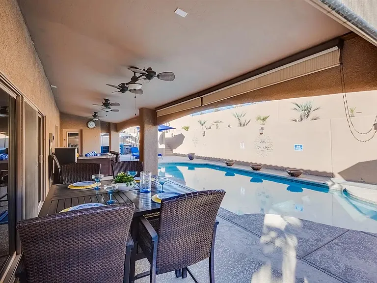 1820 Cabana Dr — Photo 25