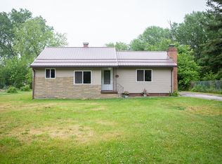 1115 Walbridge Rd, Erie, PA 16511