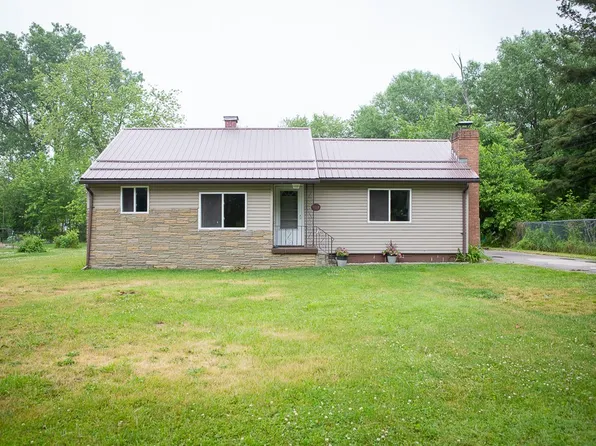 1115 Walbridge Rd, Erie, PA 16511