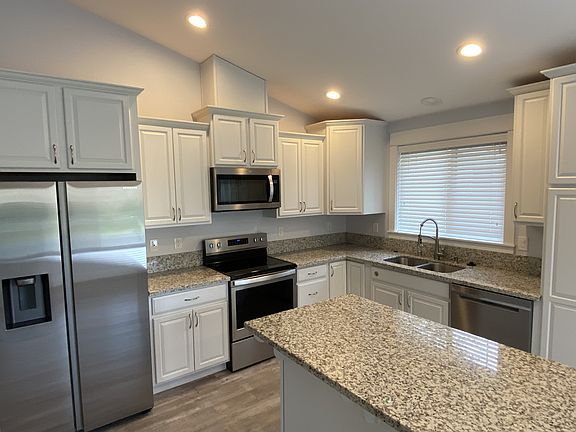 3rd image of 905 Marlin Ct