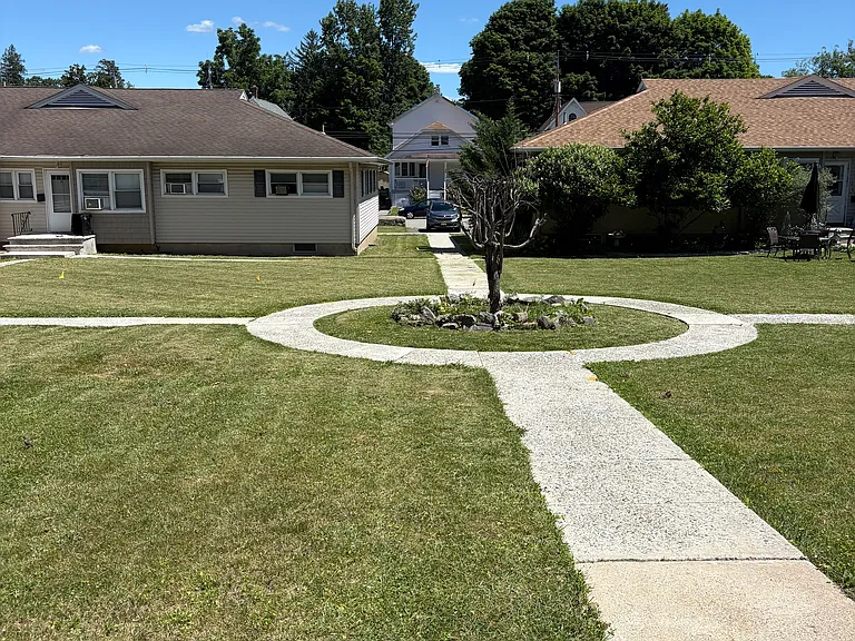 Carey Avenue Apartments — Photo 11