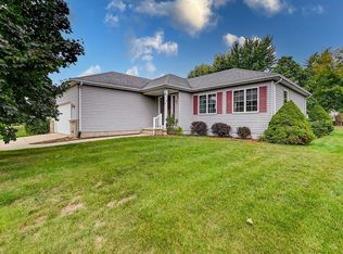 208 Overlook Ter, Marshall, WI 53559