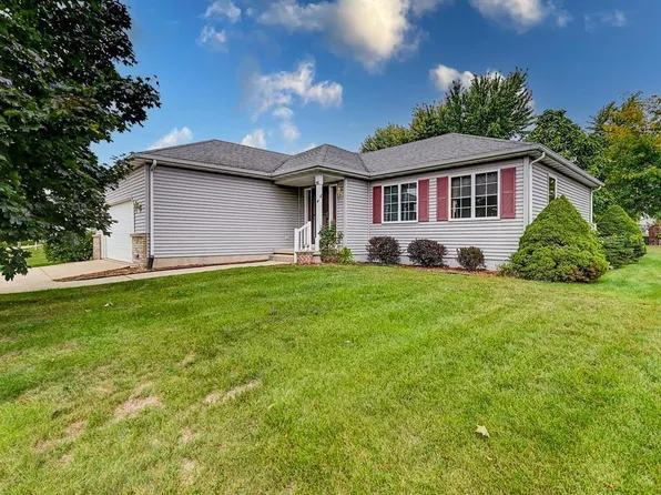 208 Overlook Terrace, Marshall, WI 53559