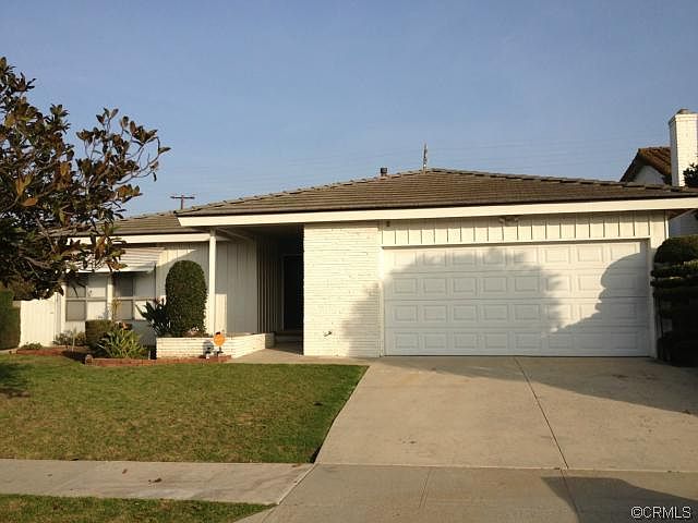 2nd image of 17804 Manhattan Pl