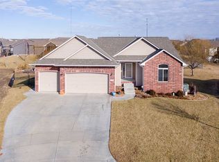 700 W Sandstone Ct, Andover, KS 67002