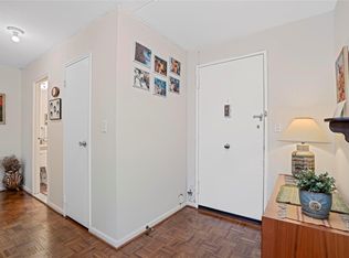 500 High Point Dr APT 401, Hartsdale, NY