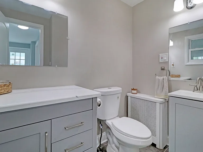 95 W Northfield Rd — Photo 16