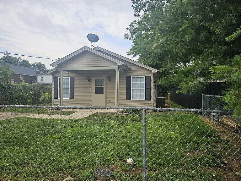 420 Orange St — Photo 3