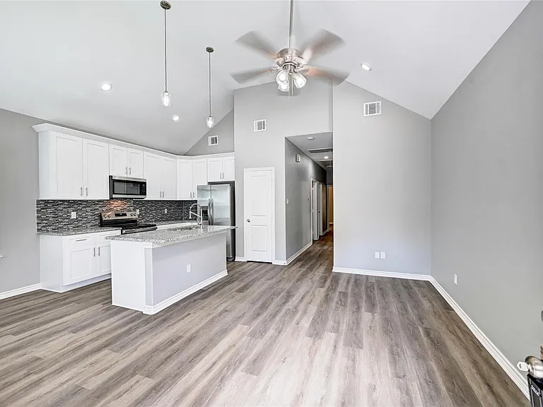 8695 Sassafras St — Photo 6
