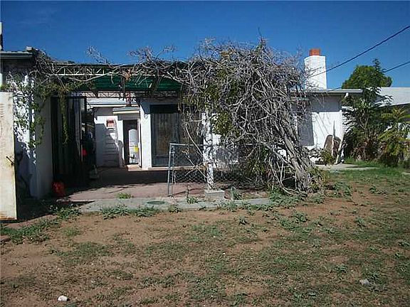 3rd image of 3220 Frankfort Ave