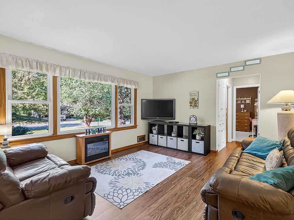 8549 Russell Ave S, Bloomington, MN 55431 | Zillow
