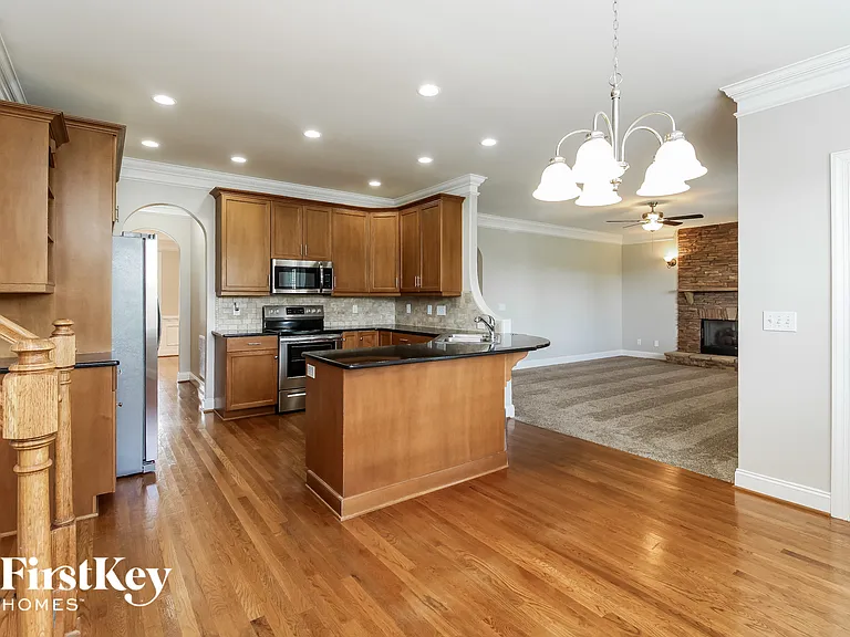 8175 McClanahan Dr — Photo 5