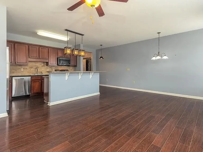 721 Litty Ct — Photo 10