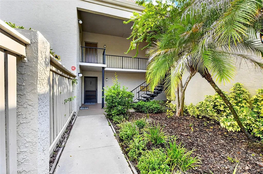 1 bed, 1.0 bath, 655 sqft, $1,500 — Photo 2