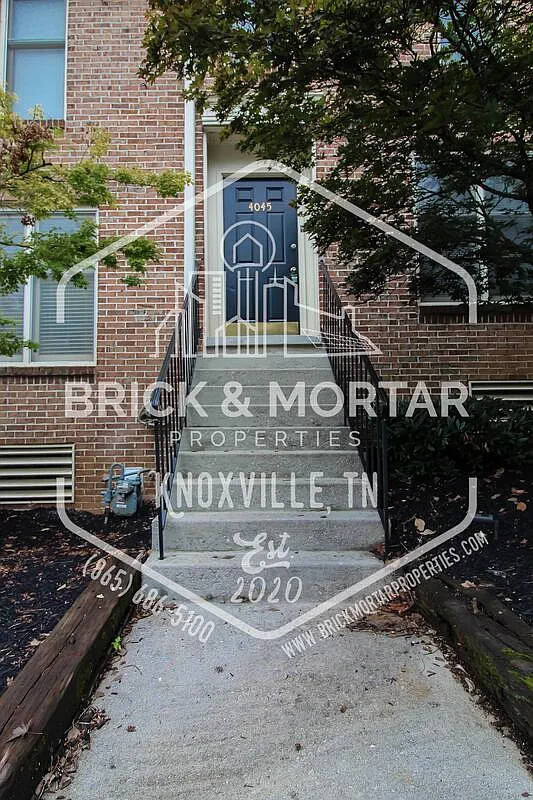 2 bed, 2.5 bath, 1350 sqft, $1,875 — Photo 2