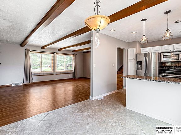 5th image of 12736 Weir St
