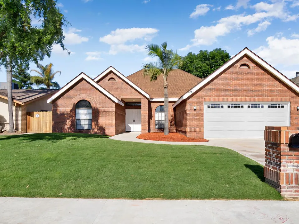 791 Redwood Ave