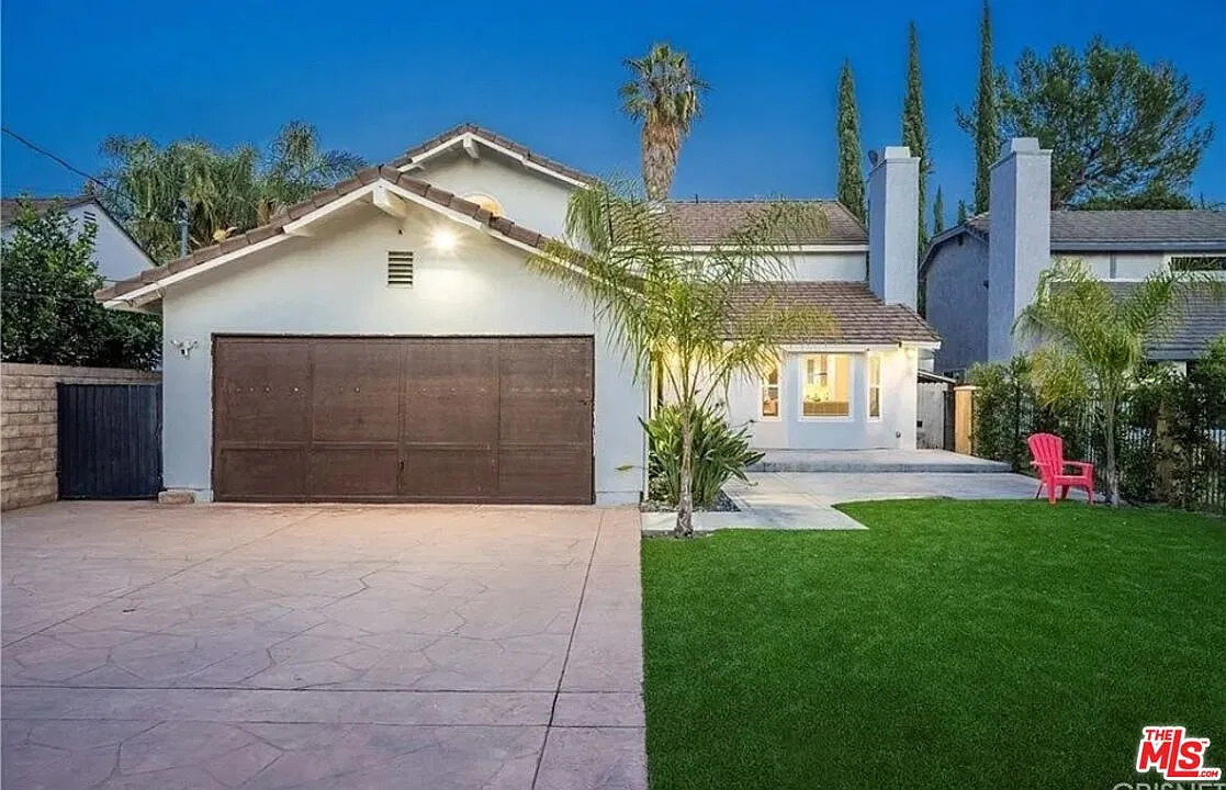 5 bed, 4.0 bath, 2639 sqft, $8,500 — Photo 1