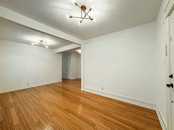 3rd image of 453 S Wilton Pl #1-5