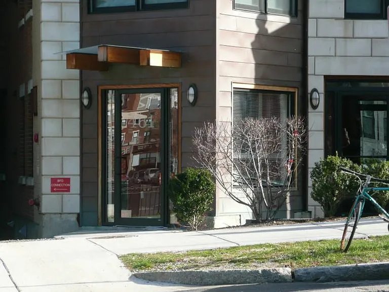 461 Park Dr #204 — Photo 2