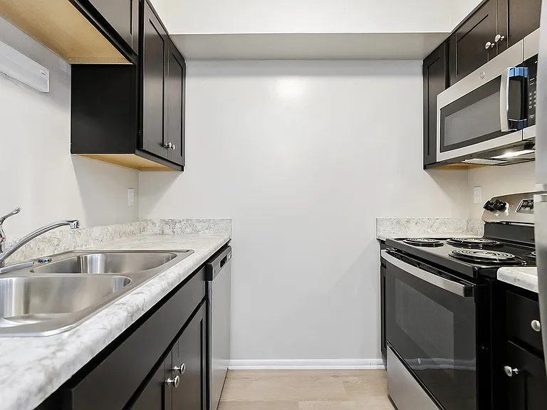 Brook - Kitchen