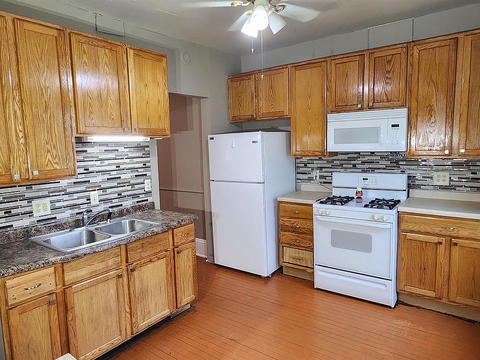 1st image of 2651 Oliver Ave N #1