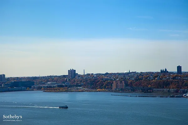 Rented by Sotheby's International Realty | media 38