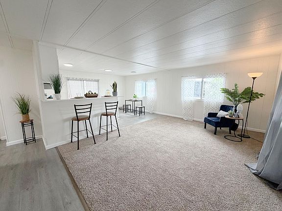 3rd image of 3901 Lake Rd #127